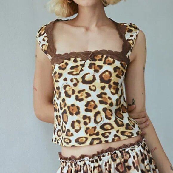 NWT UO Out From Under Vivian Square Neck Leopard Print Top - Picture 5 of 5